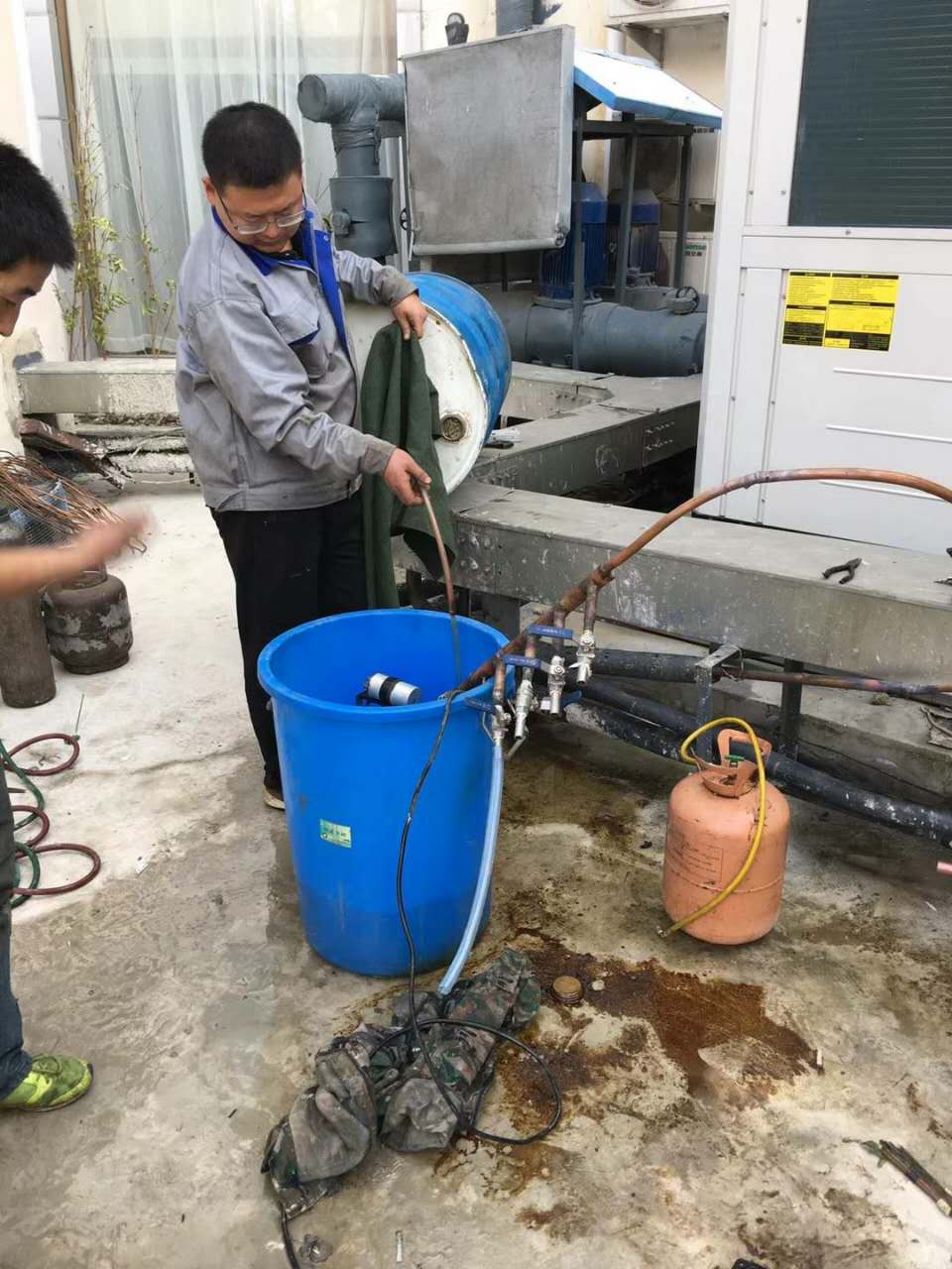 模塊機清洗2.jpg 模塊機清洗2.jpg